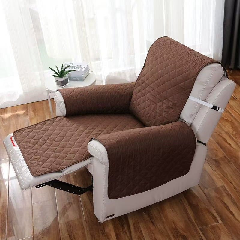 Protection canapé  café vide sur fauteuil inclinable blanc
