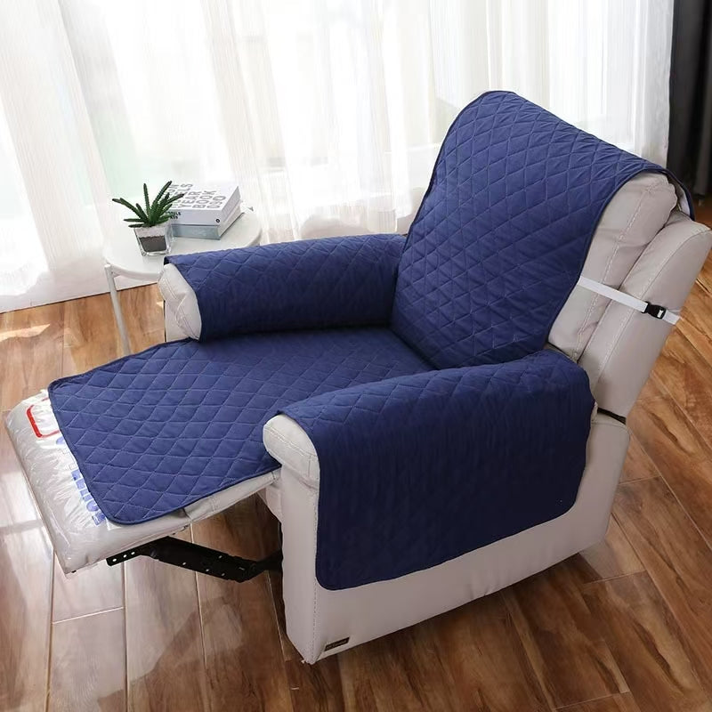 Protection canapé  bleu vide sur fauteuil nclinable blanc