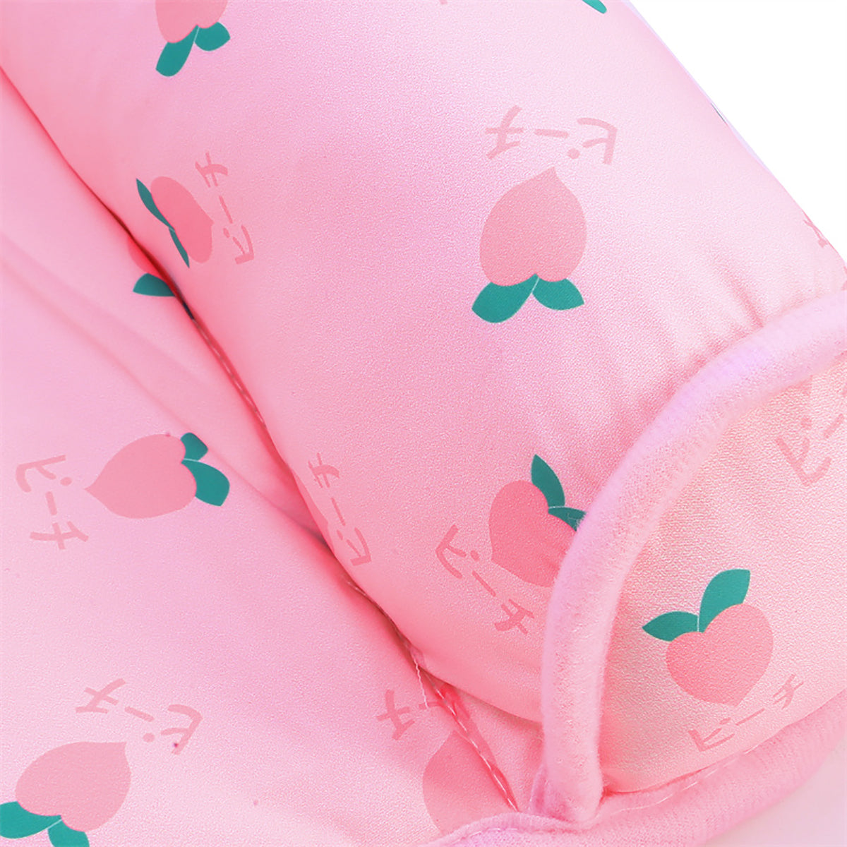 Tapis rafraîchissant Chien rose en gros plan oreiller 
