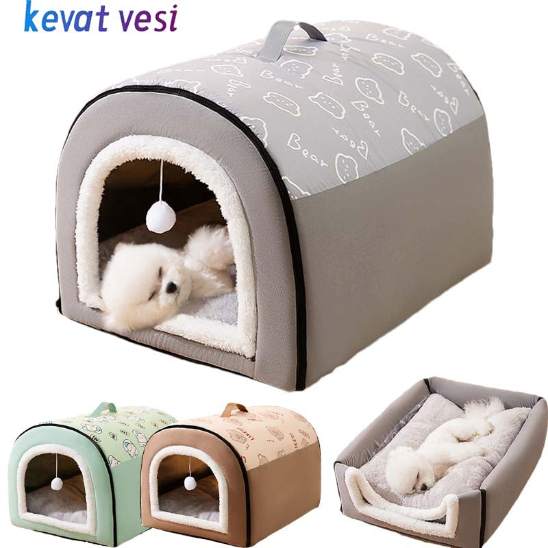 Niche pour Chien interieur gris avec un caniche qui s'y repose et avec le toit reviré et la bourrure par dessus pour créer simplement un lit pour chien et les deux couleurs proposés 