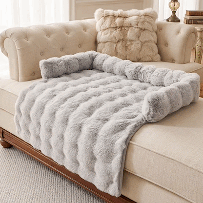 Protection canapé chien GIF gris clair vide sur canapé beige et noir avec deux caniches couchés et un gris avec caniche couché trois images en boucle