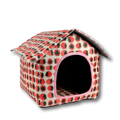 Maison pour chien rouge vide sur fond blanc