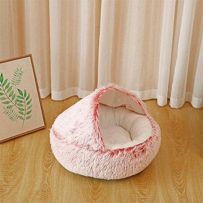 Panier chien | Confortable Design rose vide sur le sol devant rideaux et cadre