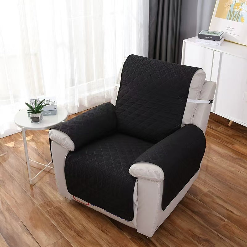 Protection canapé noir vide sur fauteuil d'appoint ou inclinable blanc 